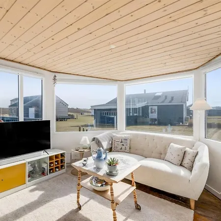 Jorie - 100m From The Sea By Interhome