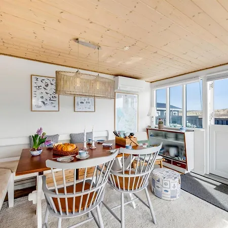 Jorie - 100m From The Sea By Interhome *