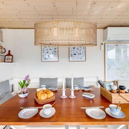 Jorie - 100m From The Sea By Interhome *